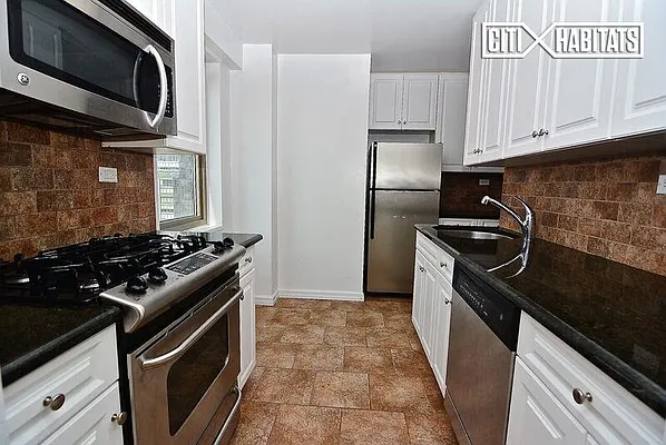 Rented by Citi Habitats | media 25