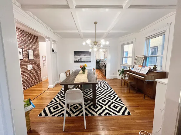 189 Rawson Rd #1, Brookline, MA 02445