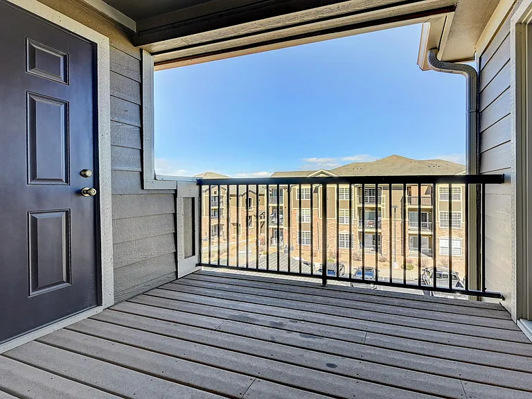 2900 Blue Sky Cir #5-307 — Photo 16