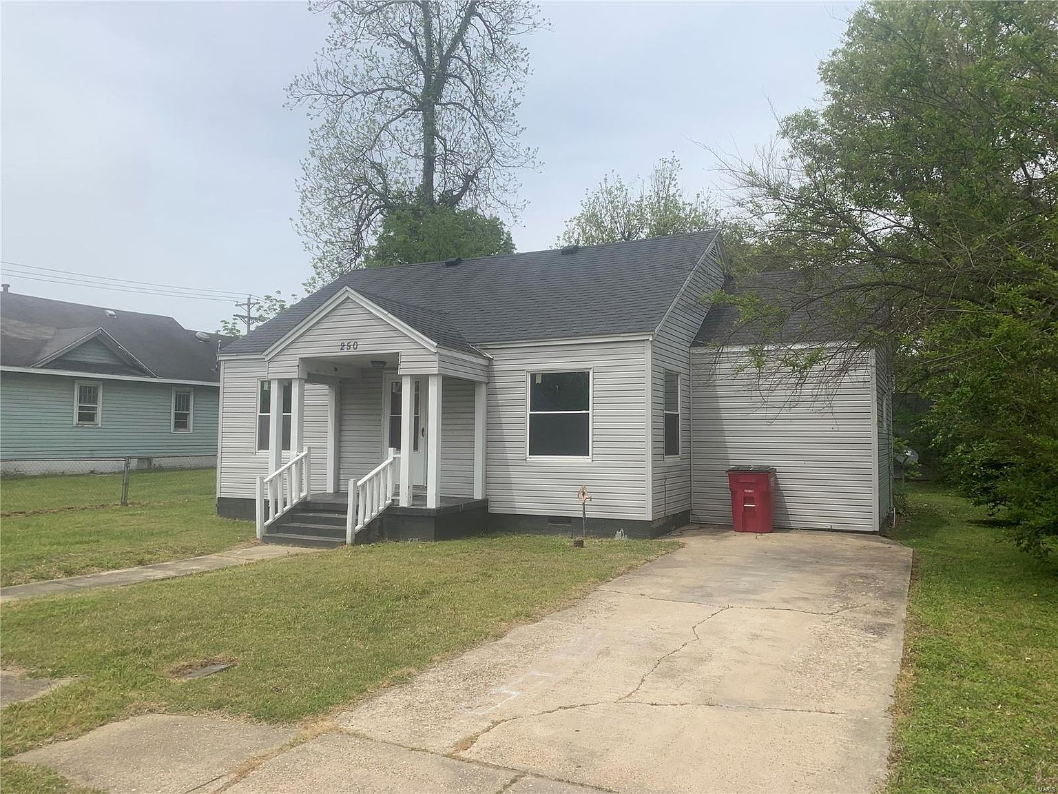 250 William St, Sikeston, MO 63801 Zillow