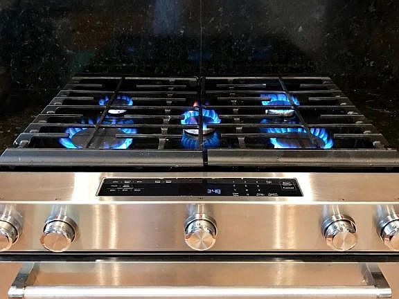 NEW CHEFS STOVE