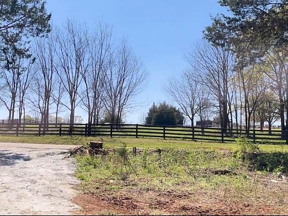 3rd image of 515 Ritchie Rd