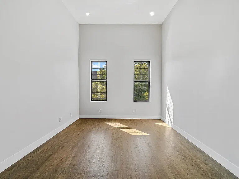 272 Himrod St #2L — Photo 6