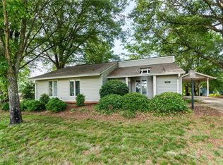 118 Maple Ln, King, NC 27021