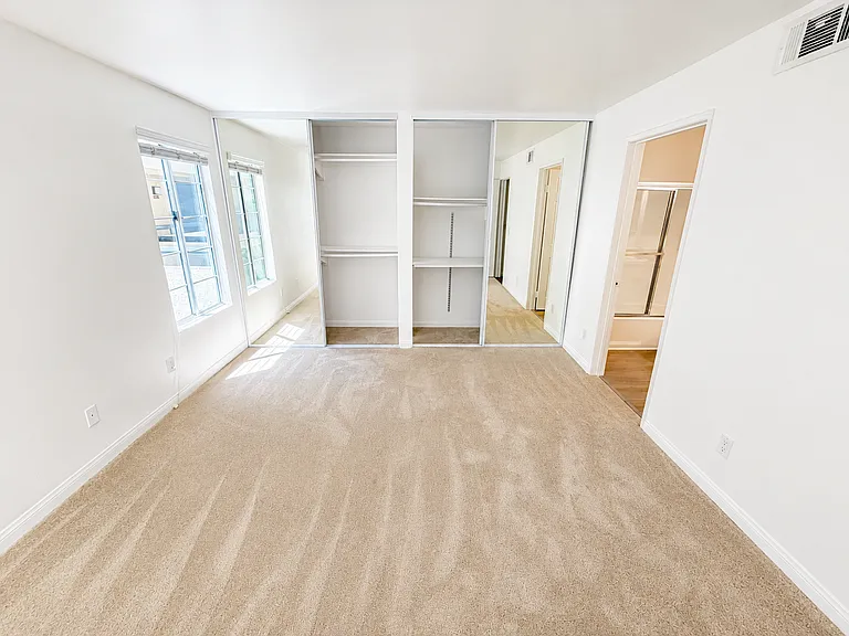 5525 Canoga Ave #209 — Photo 11