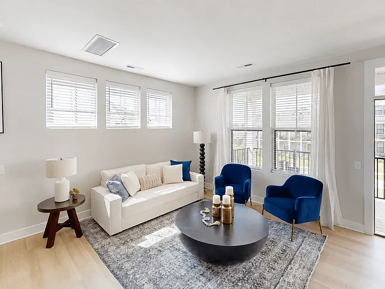 Parkview Spring Hill Apartments — Photo 6