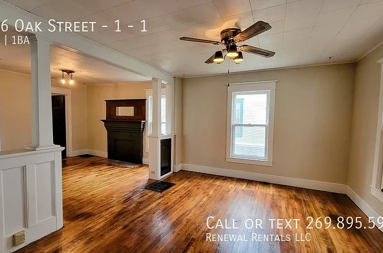 206 Oak St #1 — Photo 25
