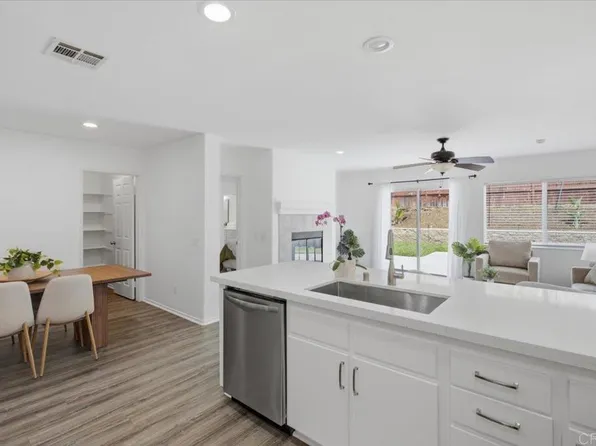 5128 Eliot St, Oceanside, CA 92057