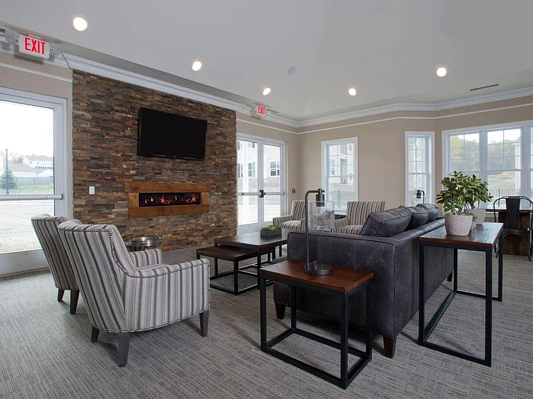 Summit Lane Luxury Apartments — Photo 3