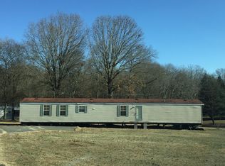 1237 Longbranch Rd TRLR E, Grover, NC 28073