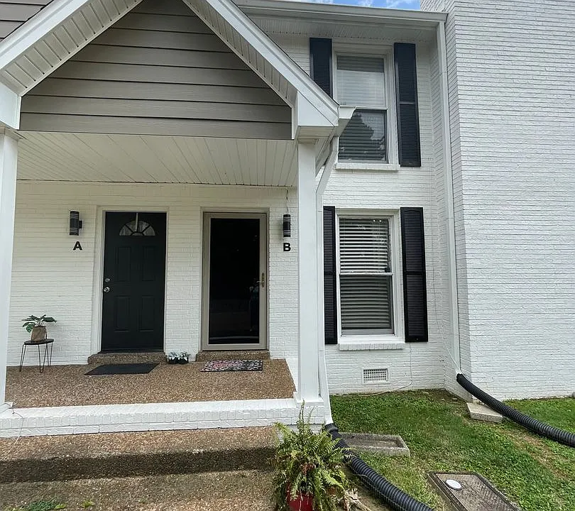 724A Due West Ave N