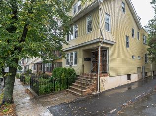 40 Adams St, Irvington, NJ 07111