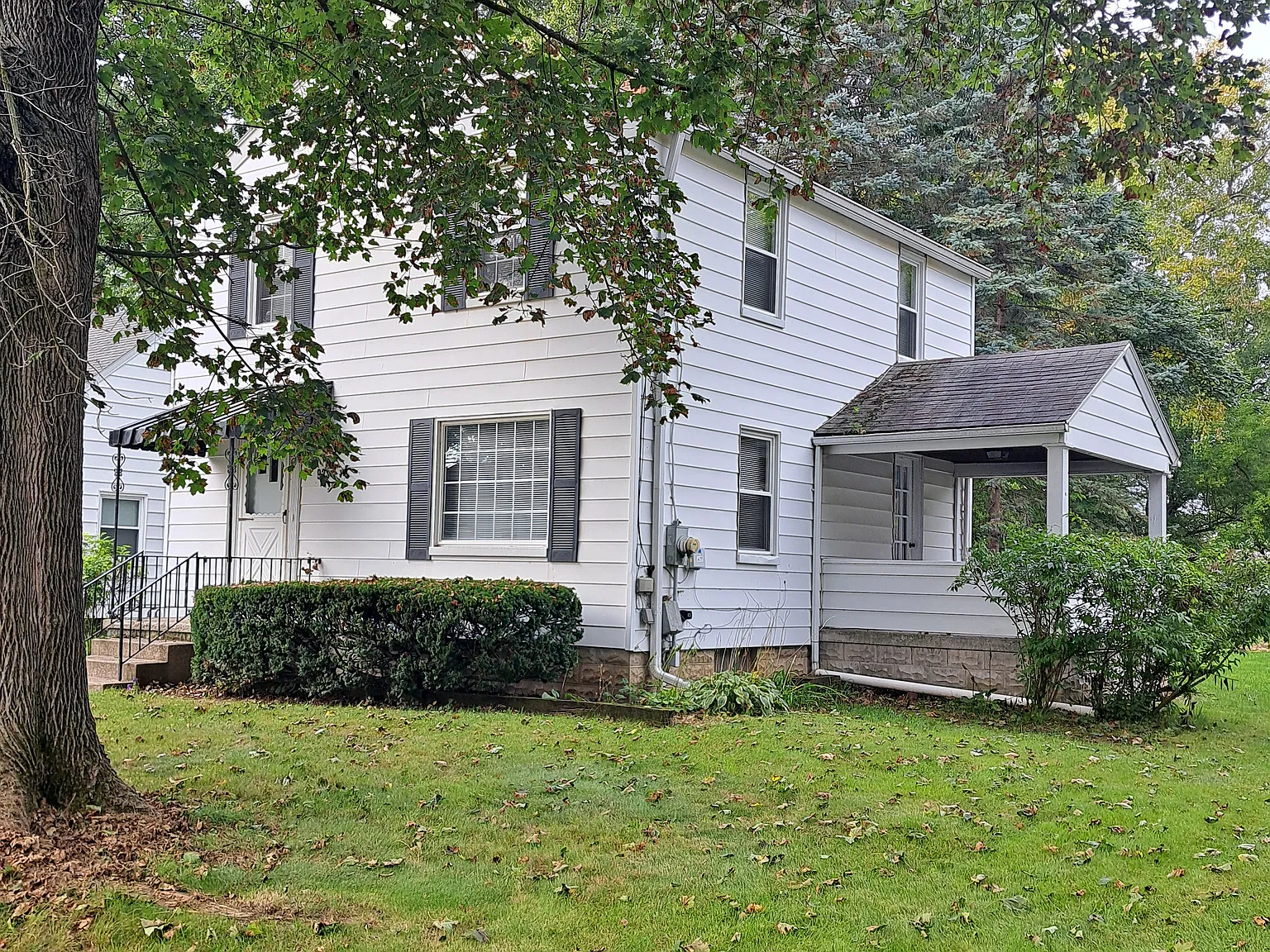2 bed, 1152 sqft, $1,300 — Photo 2