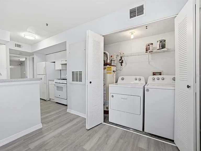 1610 Columbia Arms Cir #131 — Photo 7