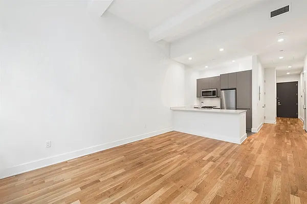Rented by Citi Habitats | media 14