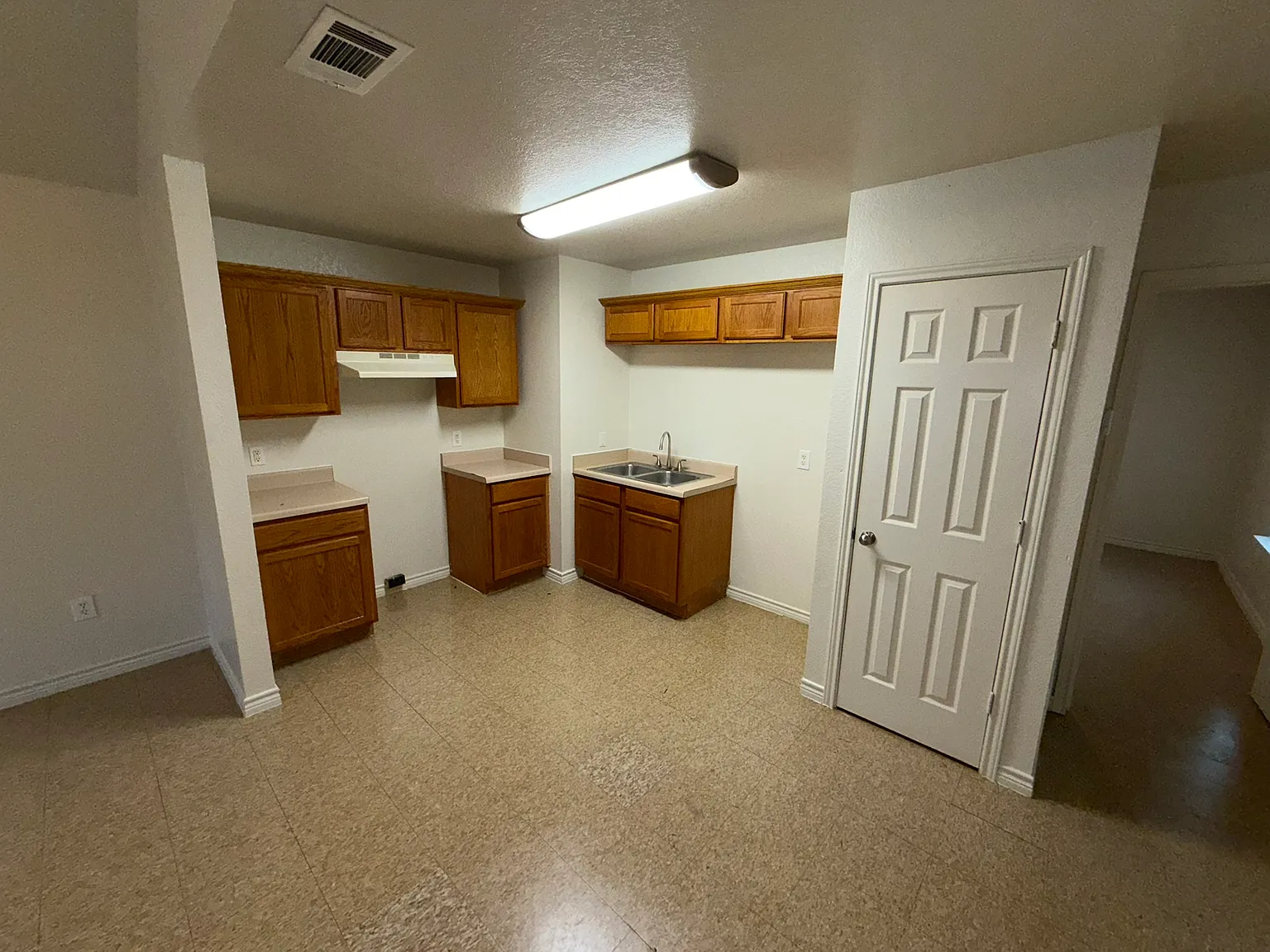 1 bed, 560 sqft, $550 — Photo 3
