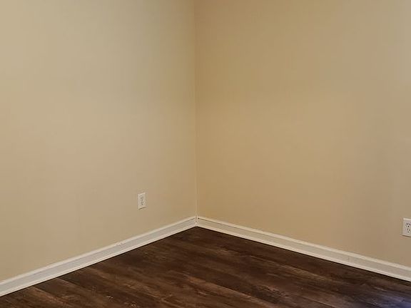 3rd image of 134 W Oak Ave