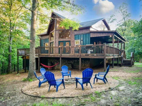 774 Kelly Ridge Dr, Blue Ridge, GA 30513