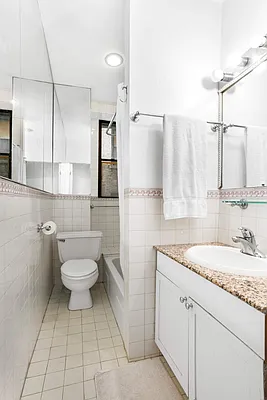 Sold by Sotheby's International Realty | media 6