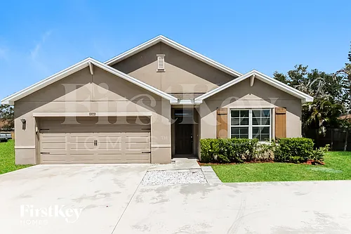 2472 SE Floresta Dr Photo 1