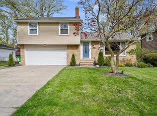 561 Quilliams Rd, South Euclid, OH 44121