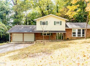 203 Michigan Ave, Oak Ridge, TN 37830