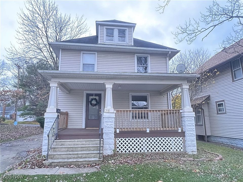 1st image of 318 E Portage Trl