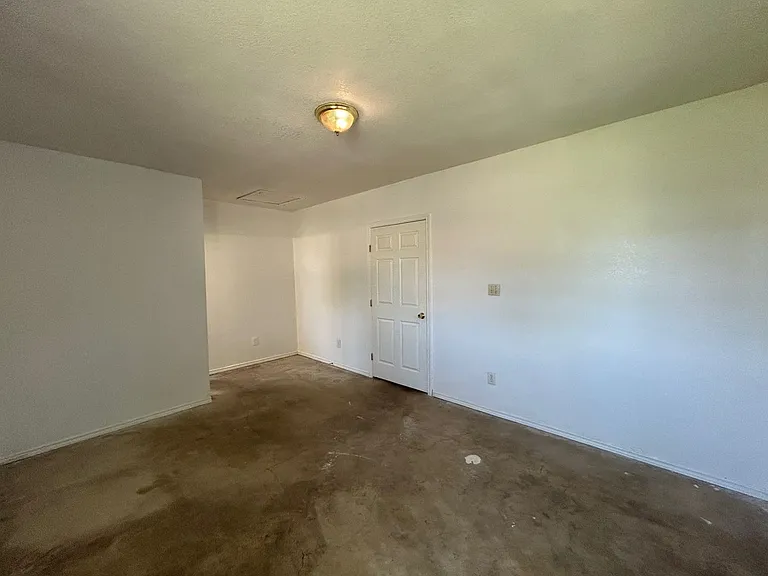 319 Noria St — Photo 14