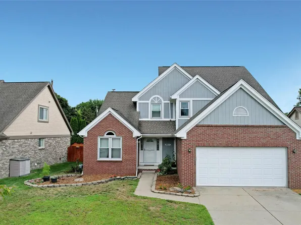 8867 Richfield Ave, Livonia, MI 48150