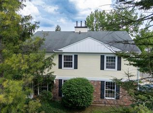 2655 Fenwick Ct, Ann Arbor, MI 48104