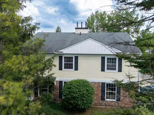 2655 Fenwick Ct, Ann Arbor, MI 48104