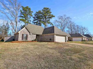 142 Beechwood Cir, Pearl, MS 39208