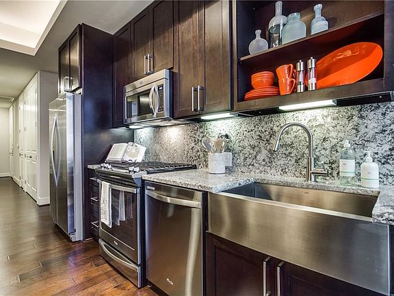 2nd image of 2212 McKinney Ave #1704