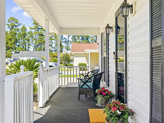5th image of 305 Worthington Circle