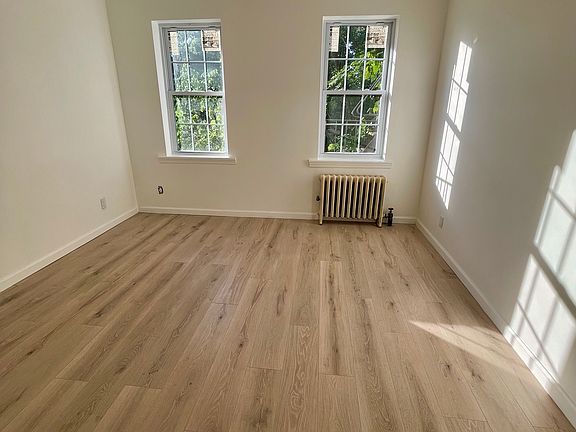 4th image of 3194 Webster Ave #2R