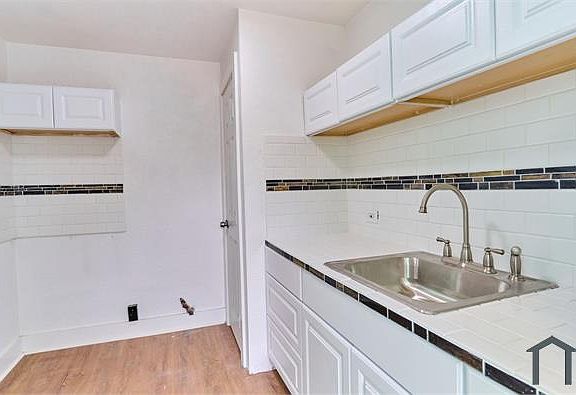 2nd image of 1533 10th St #3
