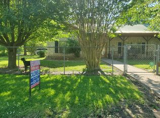 310 S 7th St, Hugo, OK 74743