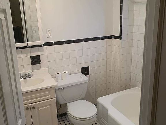 2nd image of 1147 Welling Ct APT 3