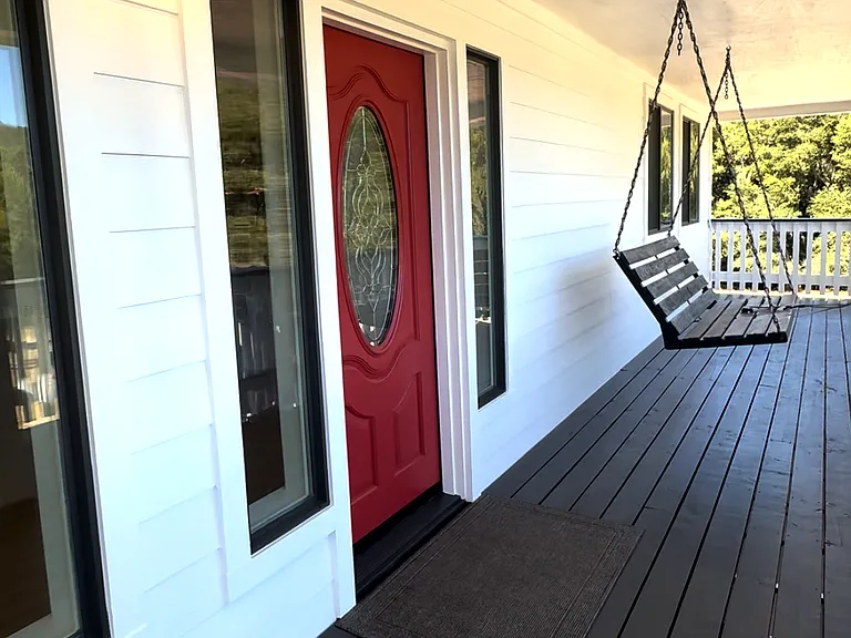 Front entrance - all 3 doors are red :)