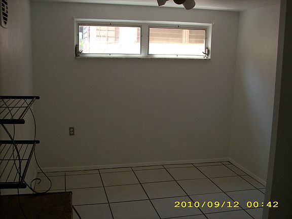 2nd image of 352 Tuxedo Ct S
