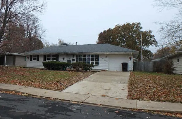 2125 N Wellington Dr photo 1