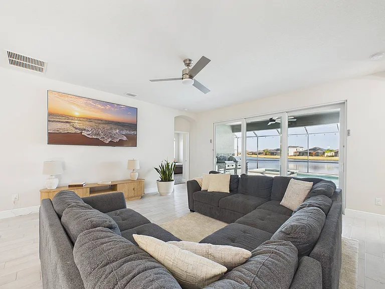 8326 Millbrook Ave — Photo 6