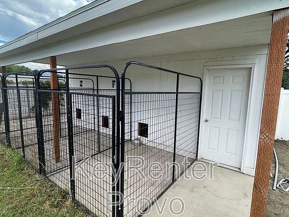 3rd image of 544 N Woods Dr