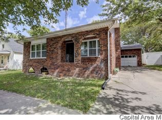 202 Garrison St, Bulpitt, IL 62517