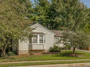 1417 Kingstream Dr, Herndon, VA 20170