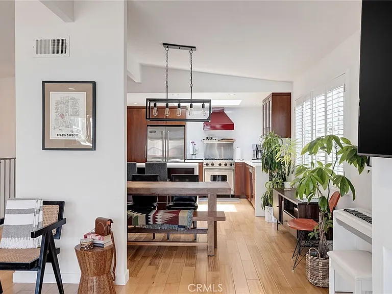 1214 1st Pl — Photo 9