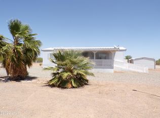 42693 Moon Mountain Rd, Bouse, AZ 85325