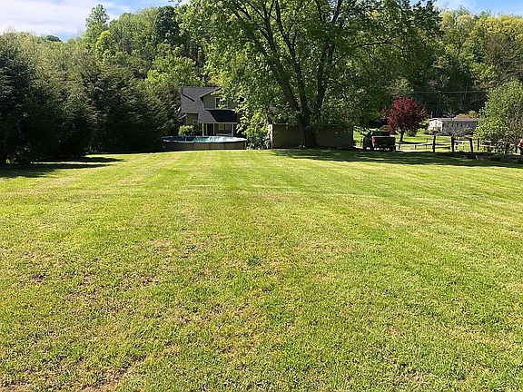 3rd image of 78 Tom Taylor Dr