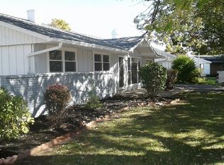 433 Springbrook Rd, Fort Wayne, IN 46825