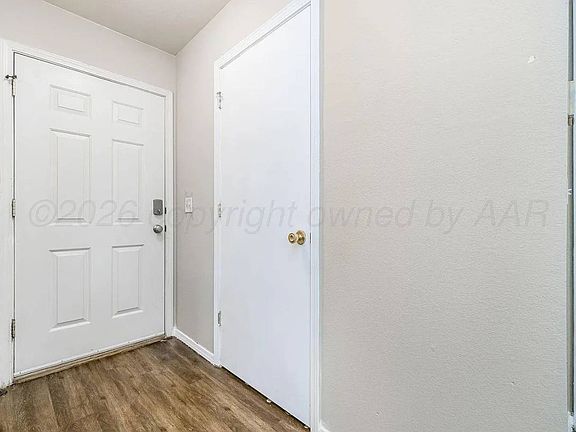 3rd image of 3619 Pine St